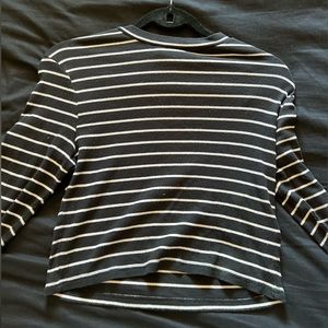 H&M Long Sleeved Black and White Crop Top